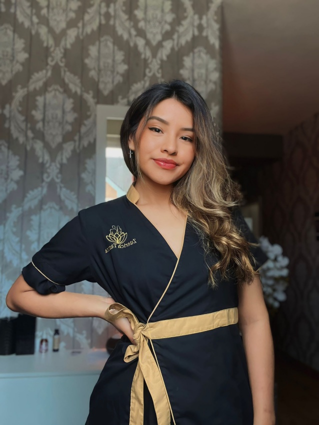 Bonny - Erotische Tantra Massage