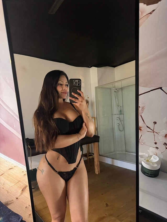 Daphne - Erotische Tantra Massage