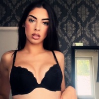 Iris - Erotische Tantra Massage