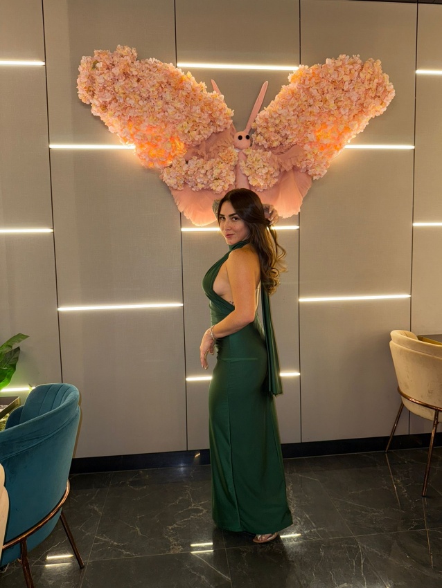 Tiana - Erotische Tantra Massage